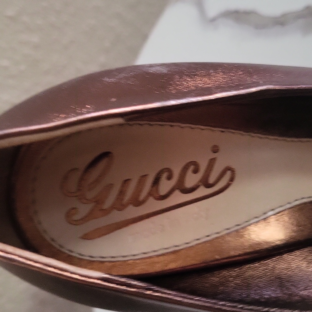 Authentic Gucci Gold Sofia Peep-Toe Platform Pump… - image 4